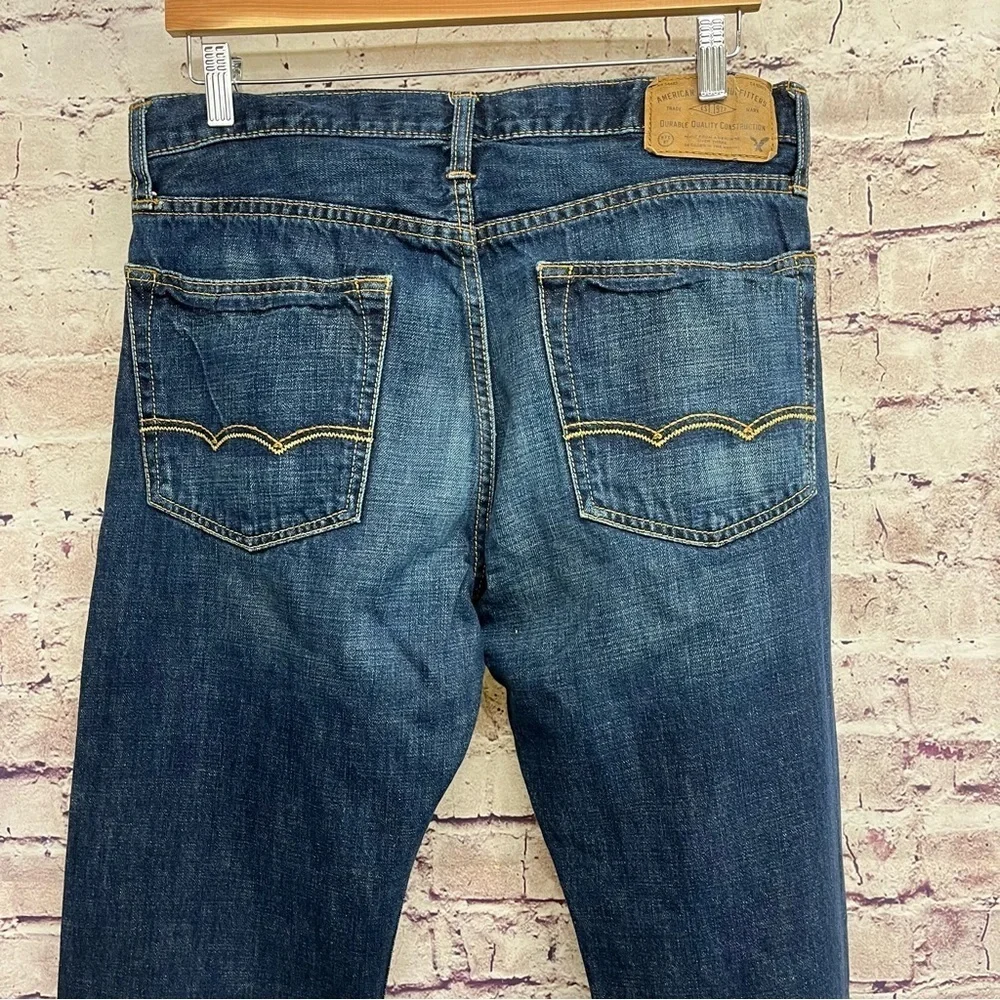 American Eagle Relaxed Straight Medium Wash Denim Jeans